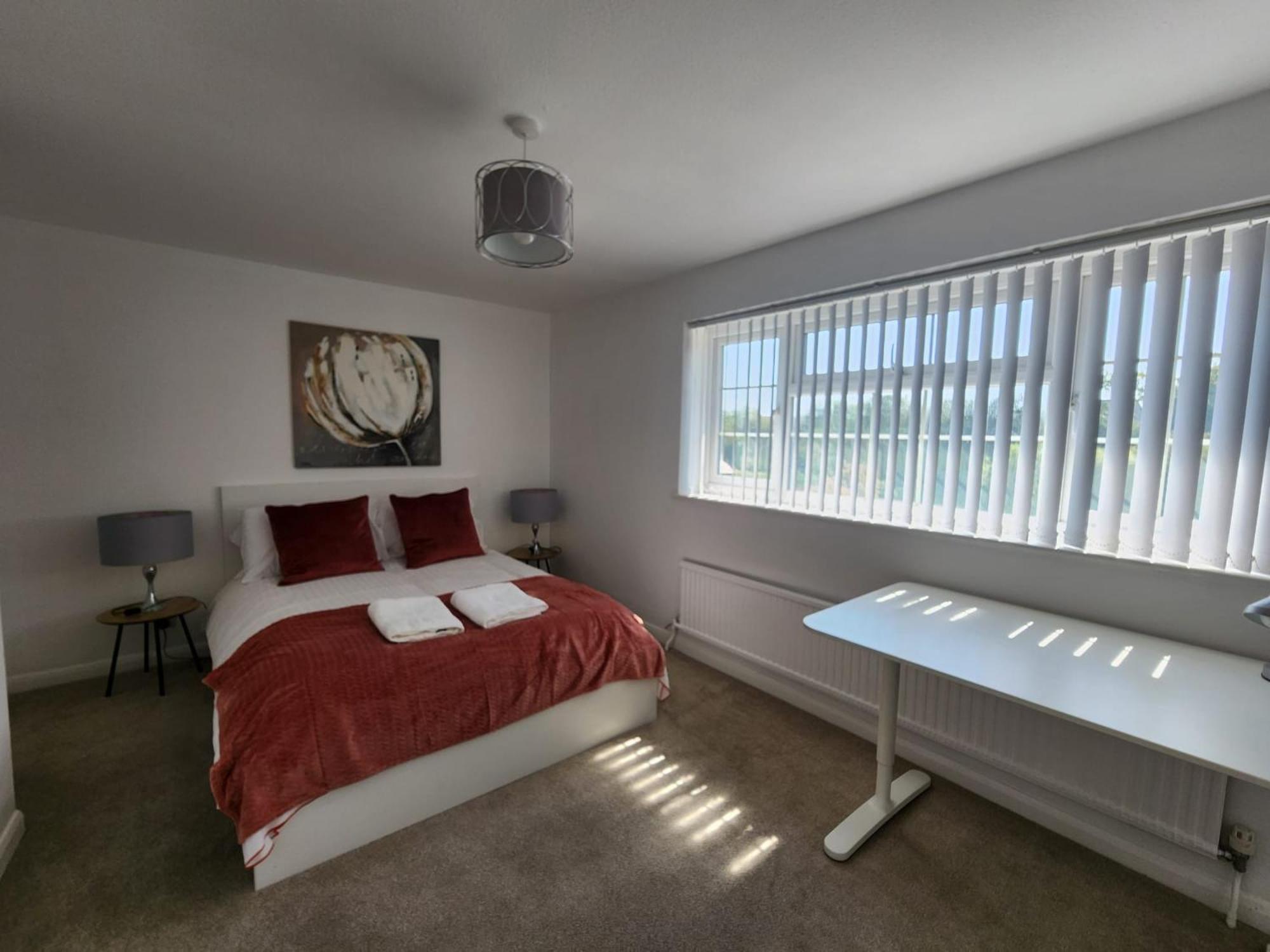 Kennedy Villa - 5 Bedroom House With Hot Tub, Wifi, Free Parkings, Close To Bicester Village Exteriér fotografie