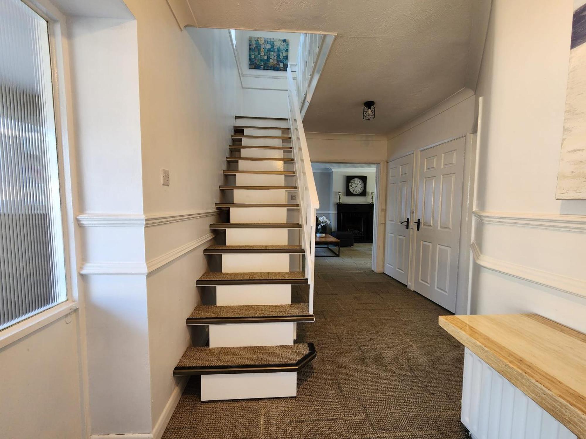 Kennedy Villa - 5 Bedroom House With Hot Tub, Wifi, Free Parkings, Close To Bicester Village Exteriér fotografie