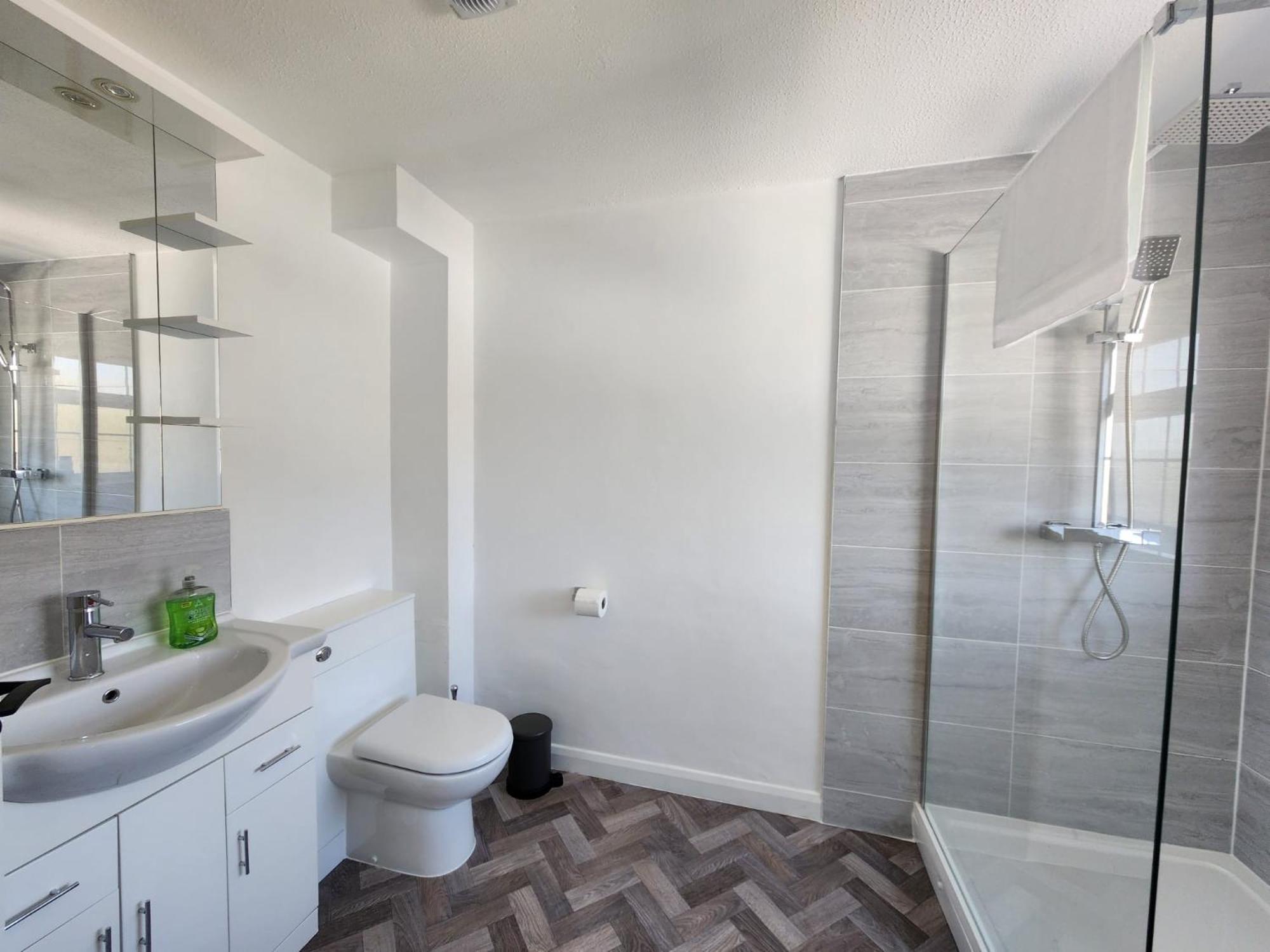 Kennedy Villa - 5 Bedroom House With Hot Tub, Wifi, Free Parkings, Close To Bicester Village Exteriér fotografie