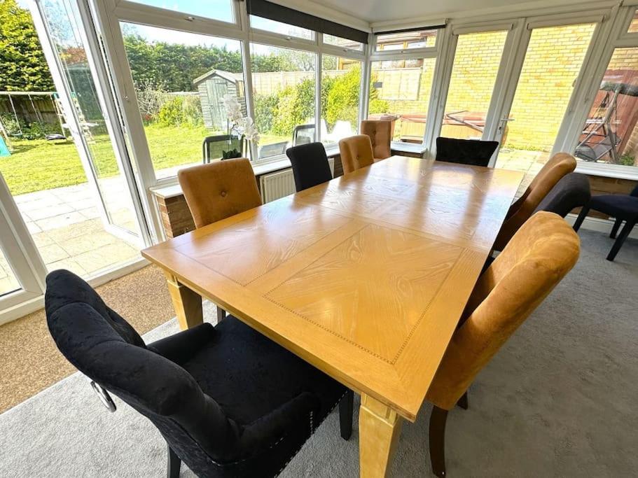 Kennedy Villa - 5 Bedroom House With Hot Tub, Wifi, Free Parkings, Close To Bicester Village Exteriér fotografie